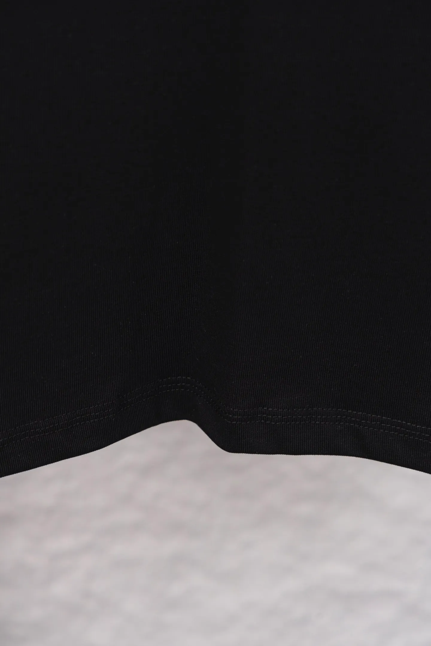 P180 model number/F034 POLO Ralph Lauren new model is on the market 25ss 350G heavy washed and worn high-end short sleeves. The front panel is matched with a small logo and the back panel is cut and patched to embroider the couple's short T. A high-end simple style that you will never get tired of. Pocket patch embroidery is simple style. Advanced temperament. Perfect detail processing 💯 The classic logo logo upper body is super good-looking. Fabric: 350g. Version: loose T-shirt. Color: black and white.